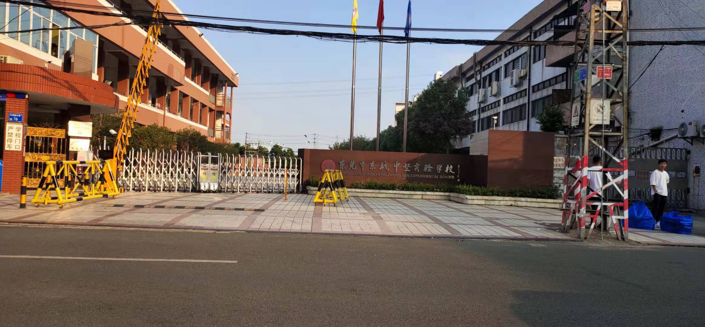 東莞學生上下鐵床的及時供貨，給這個初冬一點溫度